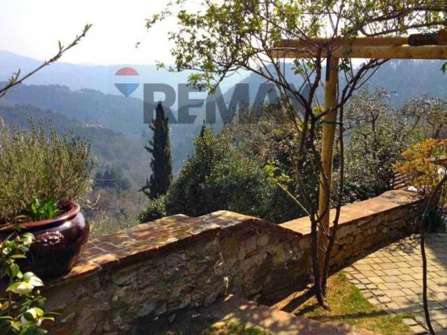Villa Indipendente in vendita a Castello, Camaiore