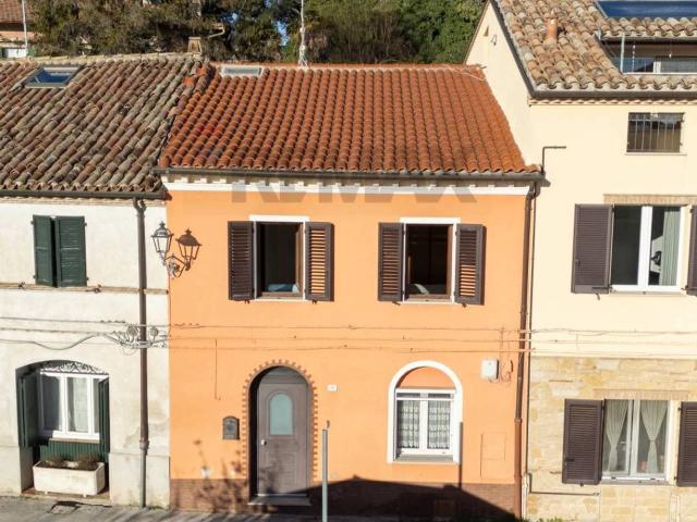 Villa Indipendente in vendita a Marche, Ancona