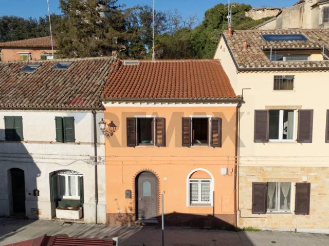 Villa Indipendente in vendita a Marche, Ancona