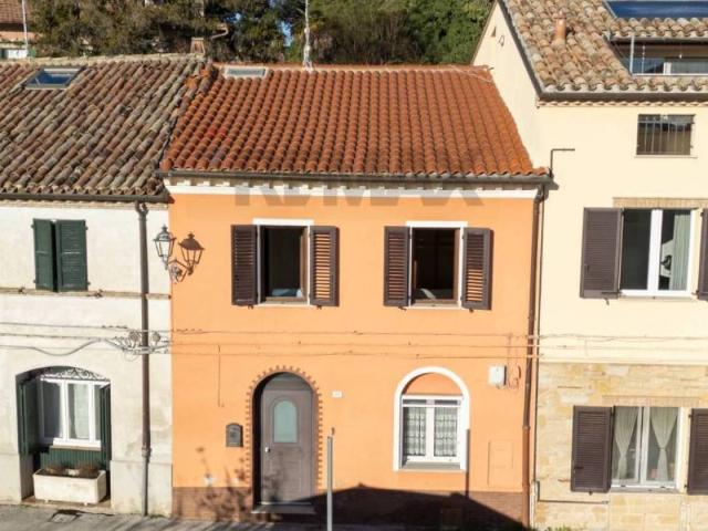 Villa Indipendente in vendita a Marche, Ancona