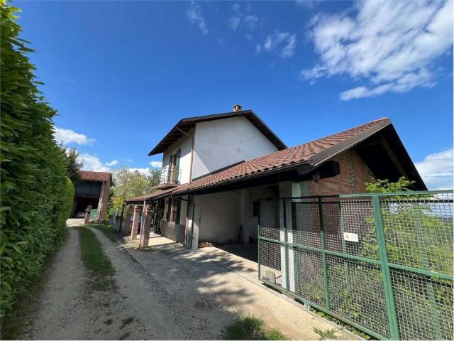 Villa Indipendente in vendita a Piemonte, Asti