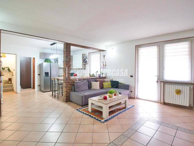 Villa Indipendente in vendita a Piemonte, Novara