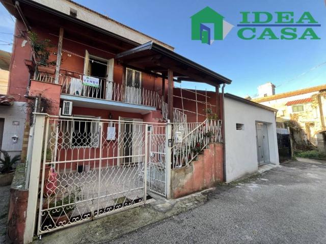 Villa Indipendente in vendita a Camigliano, Campania