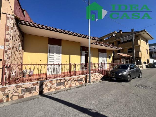 Villa Indipendente in vendita a Camigliano, Campania