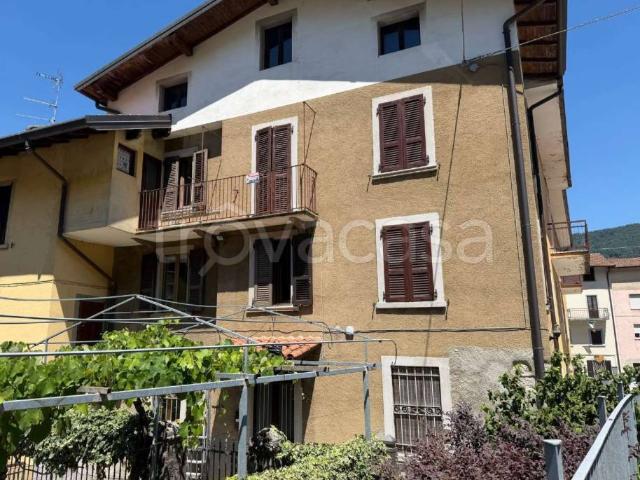 Villa Indipendente in vendita a Capizzone, Lombardia