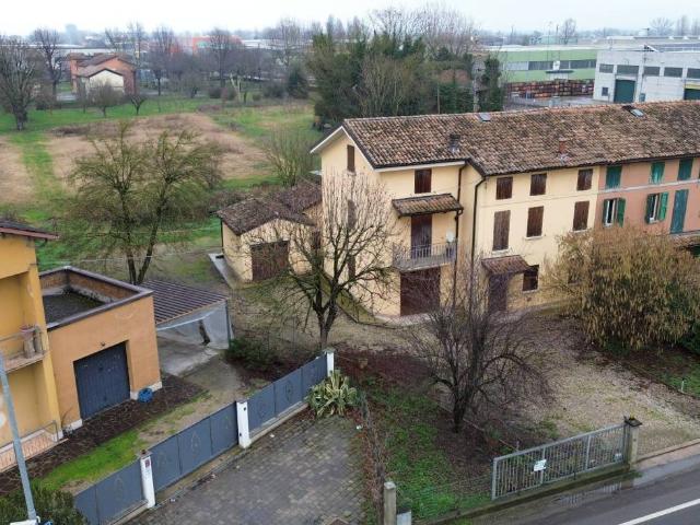 Villa Indipendente in vendita a Pianura Reggiana, Re