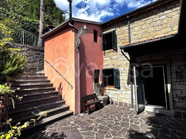 Villa Indipendente in vendita a Campeggio, Monghidoro