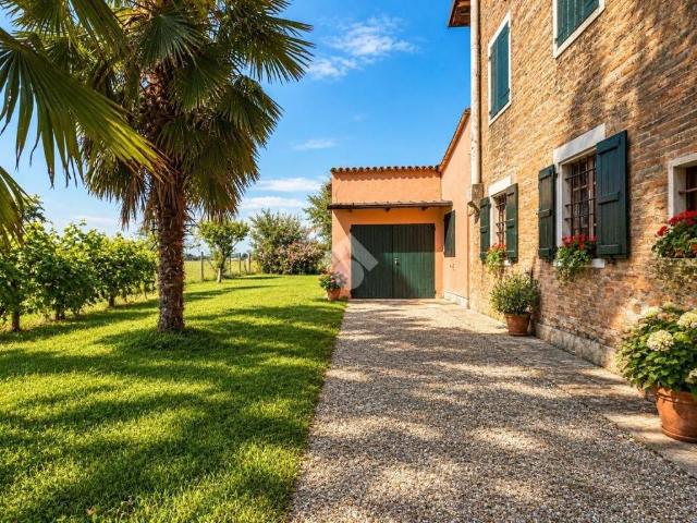 Villa Indipendente in vendita a Campegine
