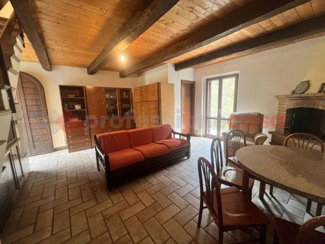 Villa Indipendente in vendita a Campello Sul Clitunno, Umbria