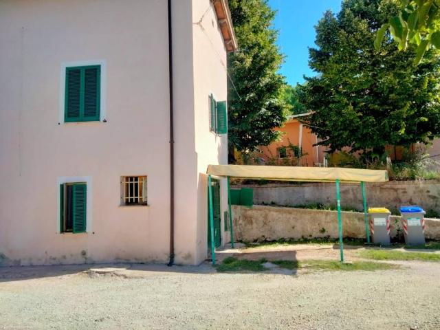 Villa Indipendente in vendita a Campello Sul Clitunno, Umbria