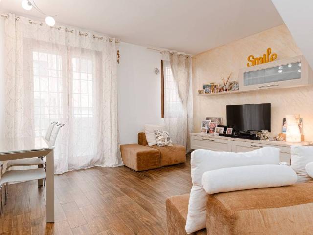 Villa Indipendente in vendita a Campi Bisenzio, Toscana