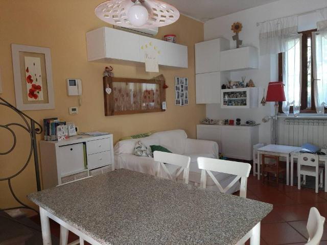 Villa Indipendente in vendita a Campi Bisenzio, Toscana