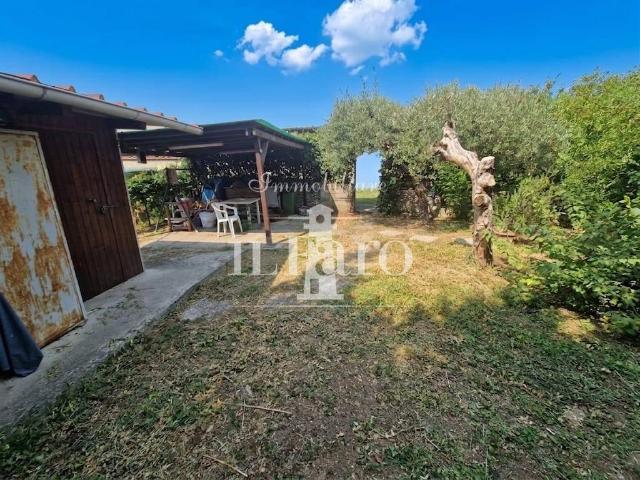 Villa Indipendente in vendita a Campi Bisenzio, Toscana
