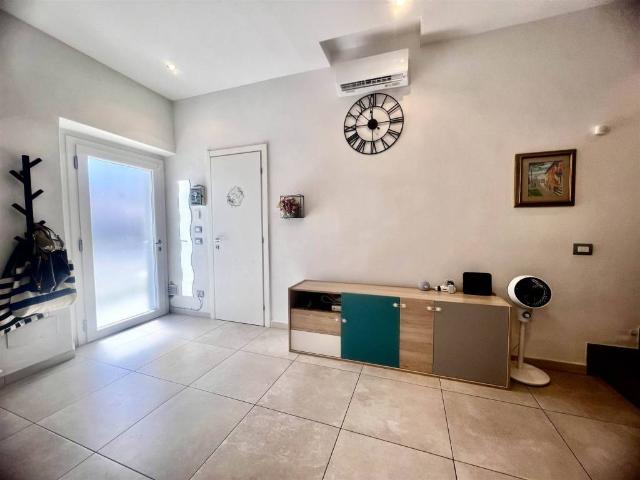Villa Indipendente in vendita a Capalle, Campi Bisenzio