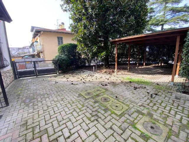 Villa Indipendente in vendita a San Donnino, Campi Bisenzio