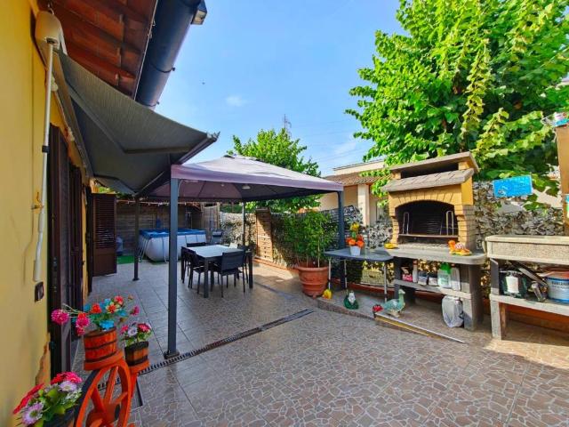 Villa Indipendente in vendita a Il Rosi, Campi Bisenzio