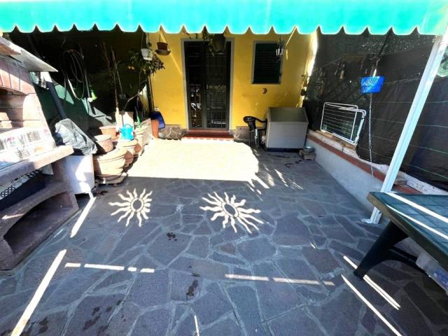 Villa Indipendente in vendita a Campi Bisenzio, Toscana