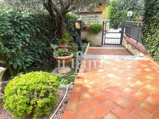 Villa Indipendente in vendita a San Martino, Campi Bisenzio
