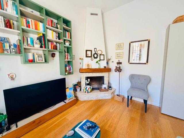 Villa Indipendente in vendita a Prataccio, Campi Bisenzio