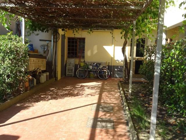 Villa Indipendente in vendita a Santa Maria, Campi Bisenzio