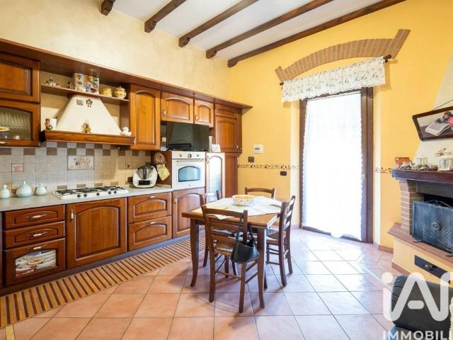 Villa Indipendente in vendita a La Villa, Campi Bisenzio