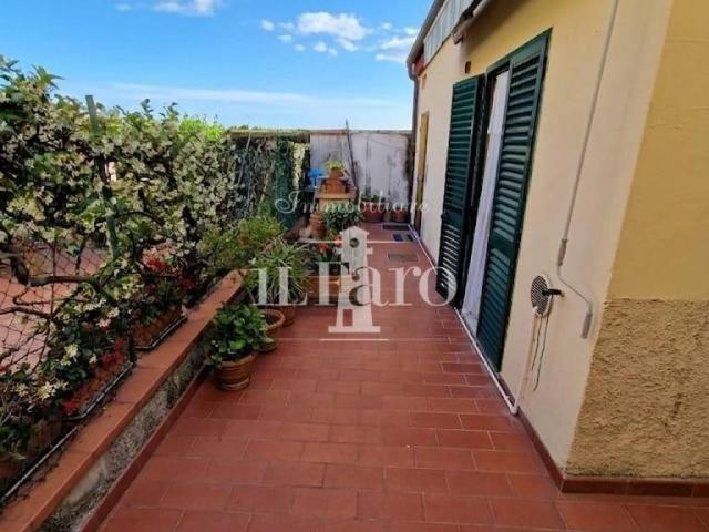Villa Indipendente in vendita a San Lorenzo, Campi Bisenzio