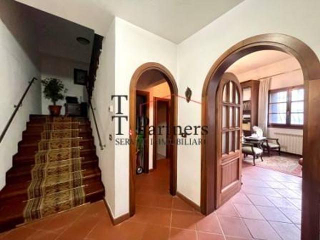 Villa Indipendente in vendita a San Donnino, Campi Bisenzio