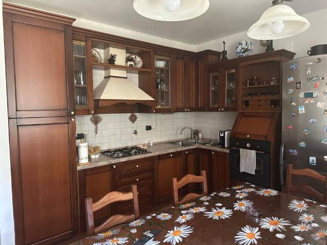 Villa Indipendente in vendita a Campi Bisenzio, Toscana