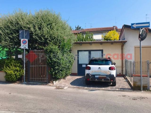 Villa Indipendente in vendita a Fornello, Campi Bisenzio