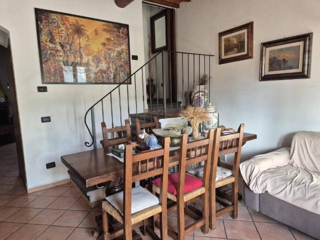 Villa Indipendente in vendita a Limite, Campi Bisenzio