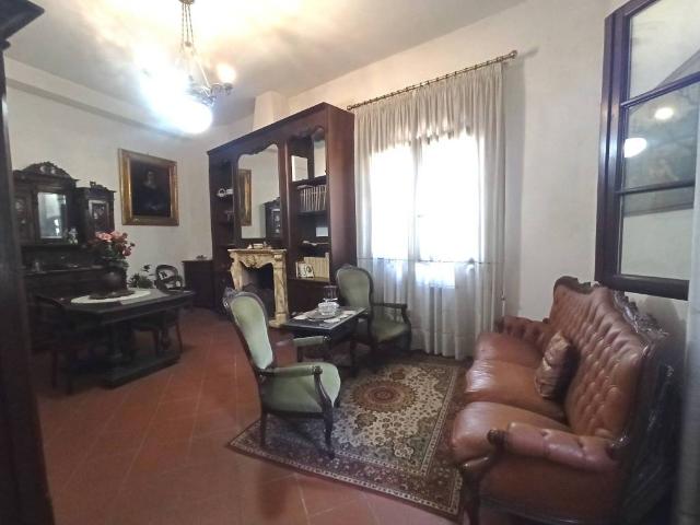 Villa Indipendente in vendita a San Donnino, Campi Bisenzio