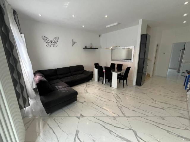 Villa Indipendente in vendita a La Villa, Campi Bisenzio
