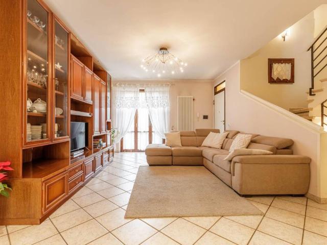 Villa Indipendente in vendita a Campi Bisenzio, Toscana