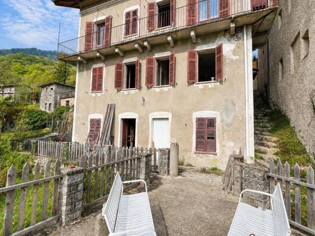 Villa Indipendente in vendita a Piemonte, Biella