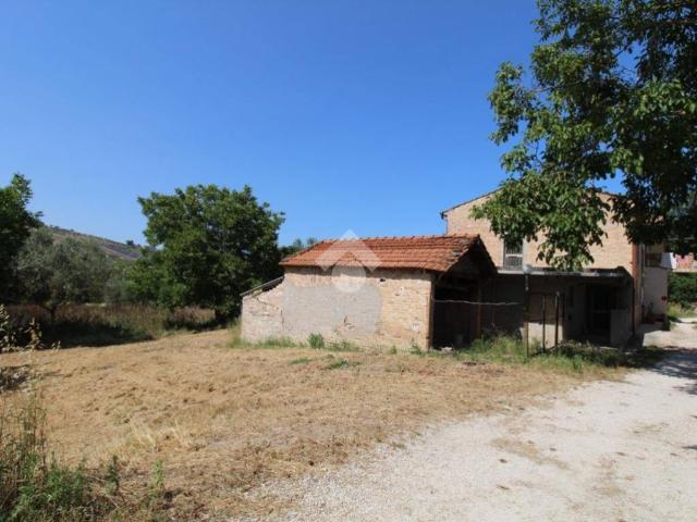 Villa Indipendente in vendita a Campli, Abruzzo