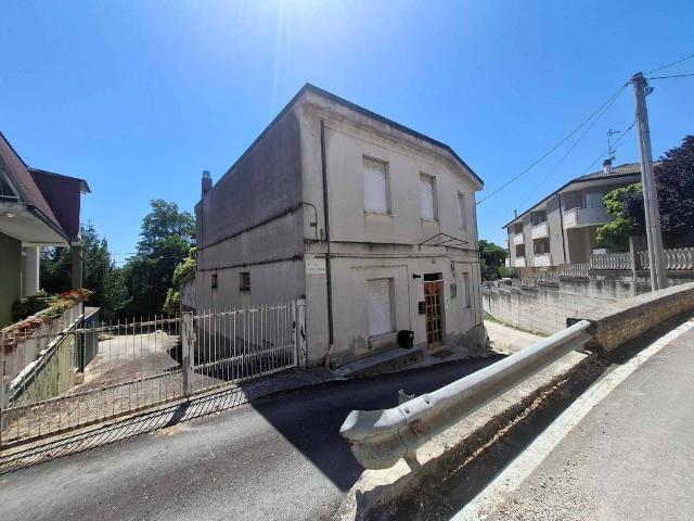 Villa Indipendente in vendita a Campli, Abruzzo