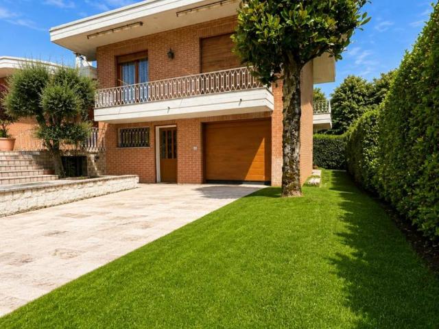 Villa Indipendente in vendita a Campo San Martino, Veneto