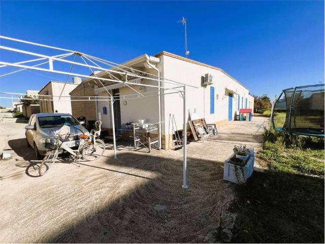 Villa Indipendente in vendita a Tre Fontane, Campobello Di Mazara