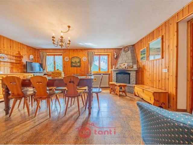 Villa Indipendente in vendita a Comunità montana della Valchiavenna, Campodolcino