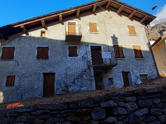 Villa Indipendente in vendita a Comunità montana della Valchiavenna, Campodolcino