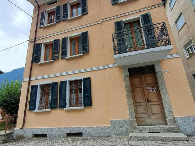 Villa Indipendente in vendita a Comunità montana della Valchiavenna, Campodolcino