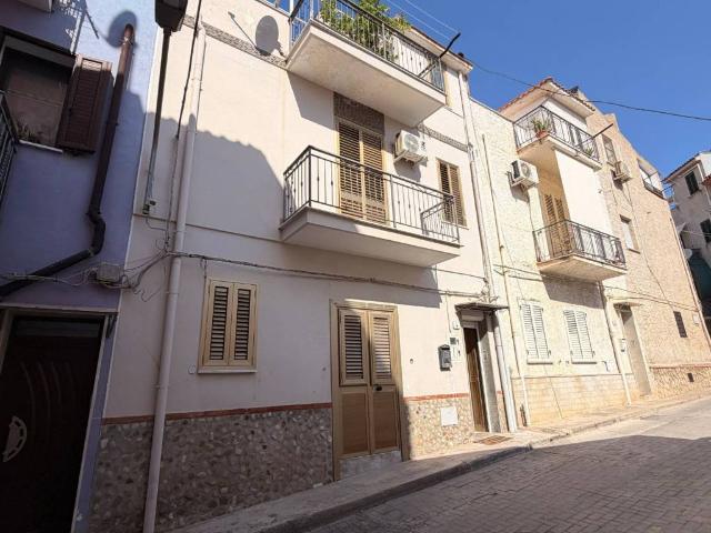 Villa Indipendente in vendita a Campofelice Di Roccella, Sicilia
