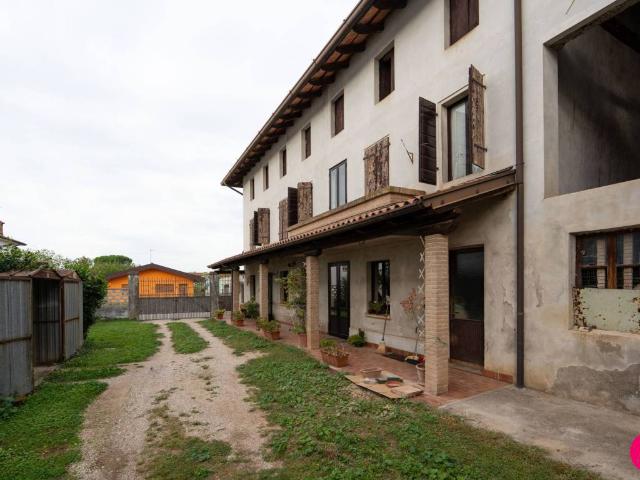 Villa Indipendente in vendita a Bressa / Bresse, Campoformido / Cjampfuarmit