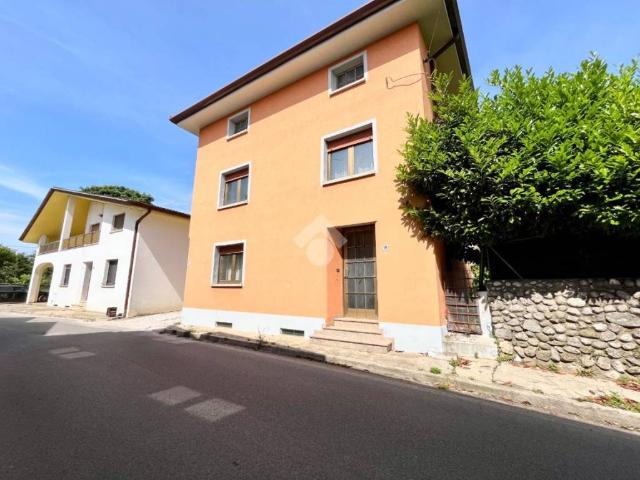 Villa Indipendente in vendita a Campoformido, Friuli-Venezia Giulia