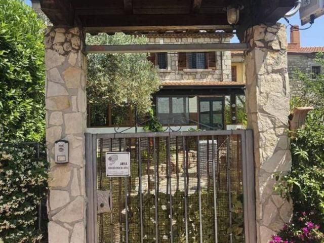 Villa Indipendente in vendita a Campolattaro, Campania