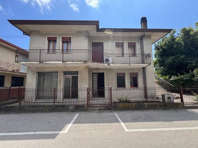 Villa Indipendente in vendita a Campolongo Maggiore, Veneto