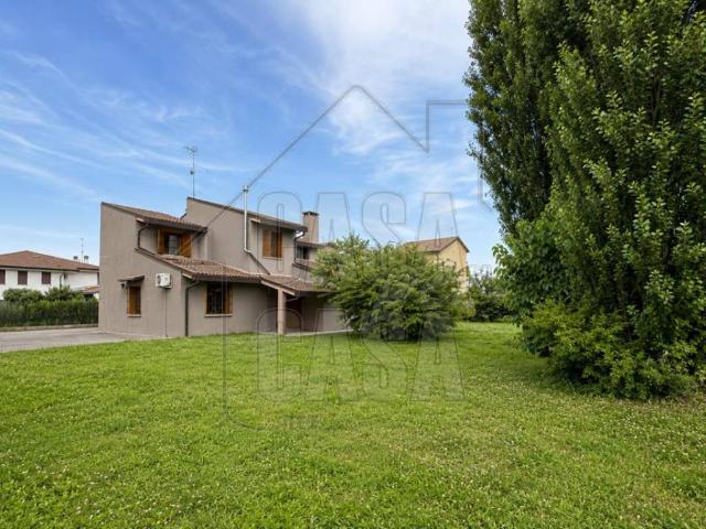 Villa Indipendente in vendita a Campolongo Maggiore Chiesa, Campolongo Maggiore