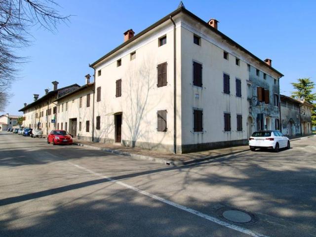 Villa Indipendente in vendita a Tapogliano