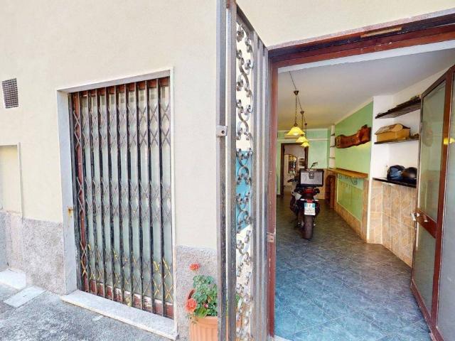 Villa Indipendente in vendita a Campomorone, Liguria