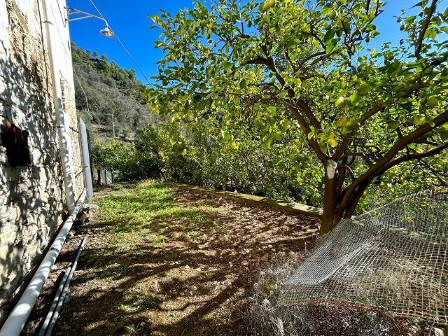 Villa Indipendente in vendita a Trinità, Camporosso